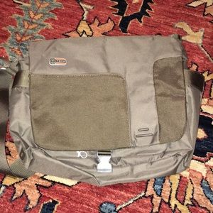 T-tech by Tumi 57414MCH Shoulder Bag 11x15"